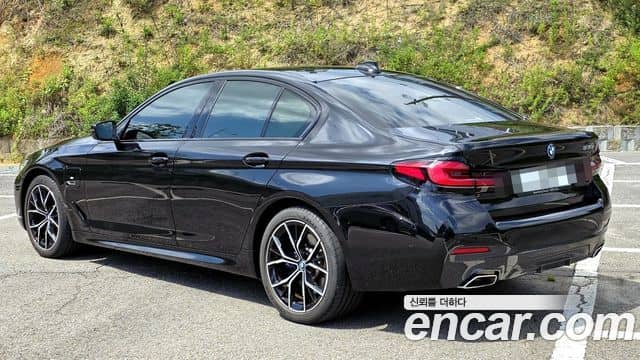 BMW 5 Series, 2023