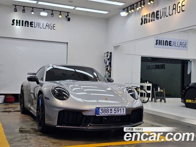 Porsche 911, 2025