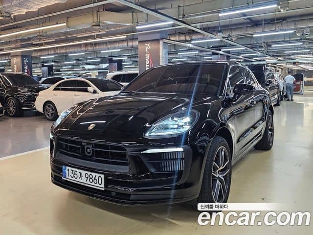Porsche Macan, 2022