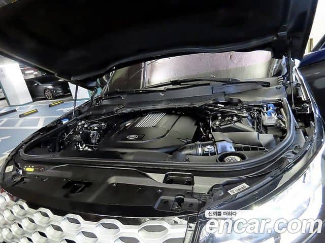 Land Rover Discovery 5, 2018