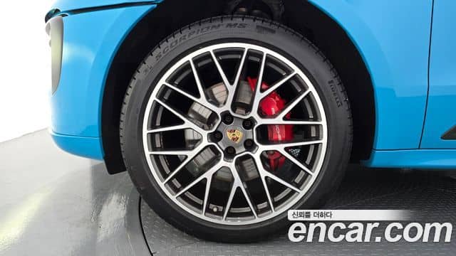 Porsche Macan, 2021