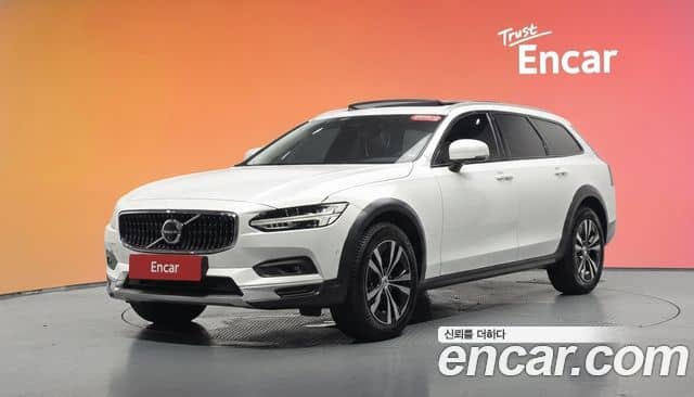 Volvo V90 Cross Country, 2025