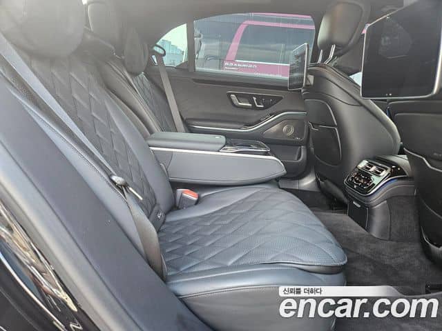 Mercedes-Benz S-Class, 2024