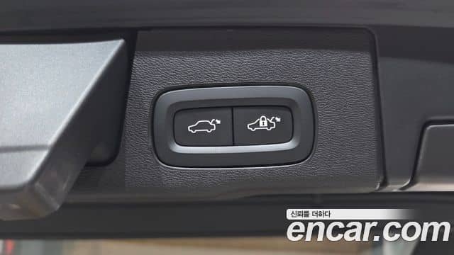 Volvo XC60, 2025