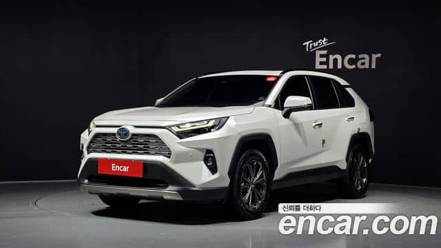 Toyota RAV4, 2024
