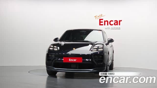 Porsche Macan EV, 2025