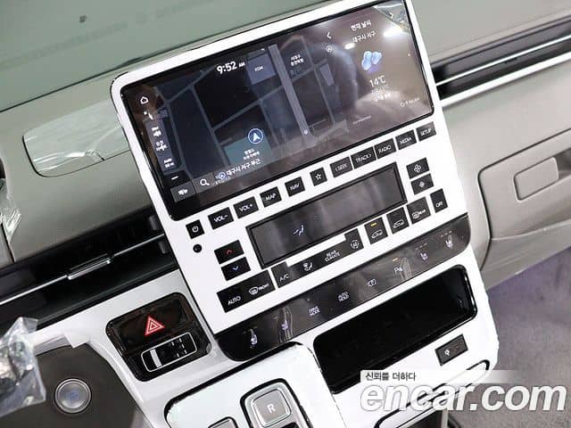 Hyundai Staria, 2025
