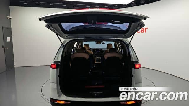 Kia Carnival, 2023