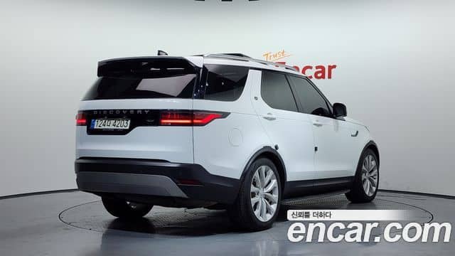 Land Rover Discovery 5, 2021