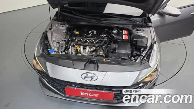 Hyundai The New Avante Hybrid, 2020