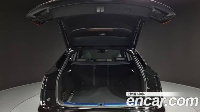 Audi SQ5, 2023