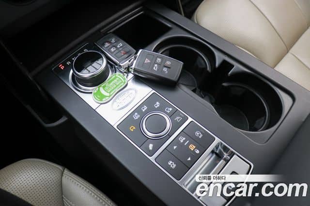 Land Rover Discovery 5, 2019