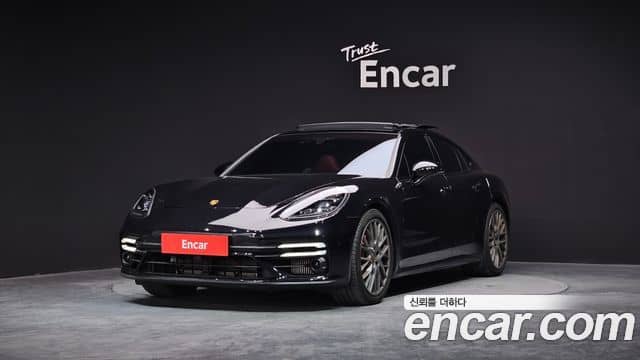 Porsche Panamera, 2023