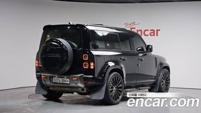Land Rover Defender, 2022