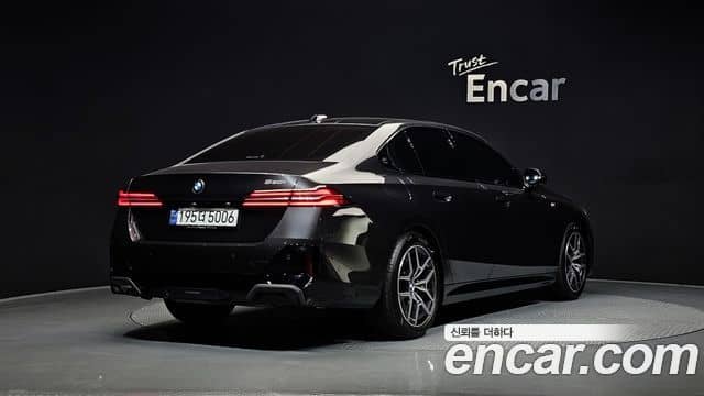 BMW 5 Series, 2024