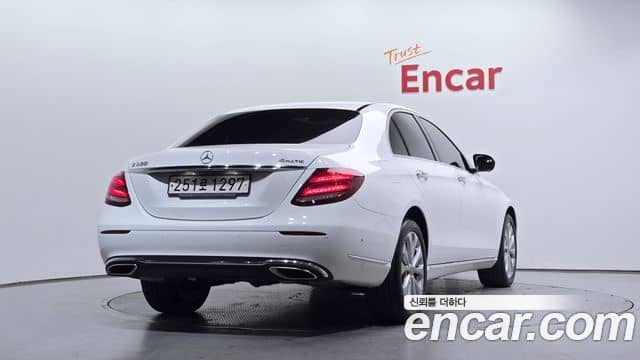 Mercedes-Benz E-Class, 2020