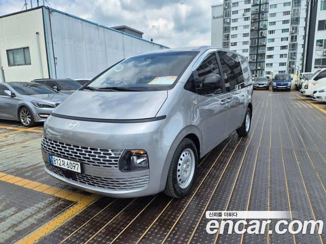Hyundai Staria, 2023