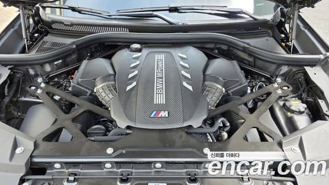 BMW X5M, 2022
