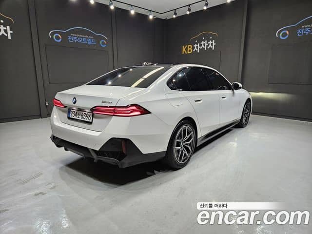 BMW 5 Series, 2025