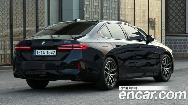 BMW 5 Series, 2024