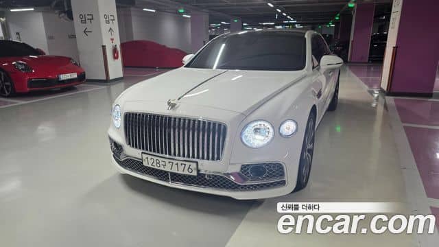 Bentley Flying Spur, 2022