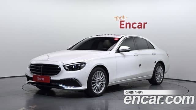 Mercedes-Benz E-Class, 2023