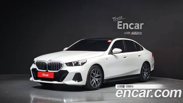 BMW 5 Series, 2023