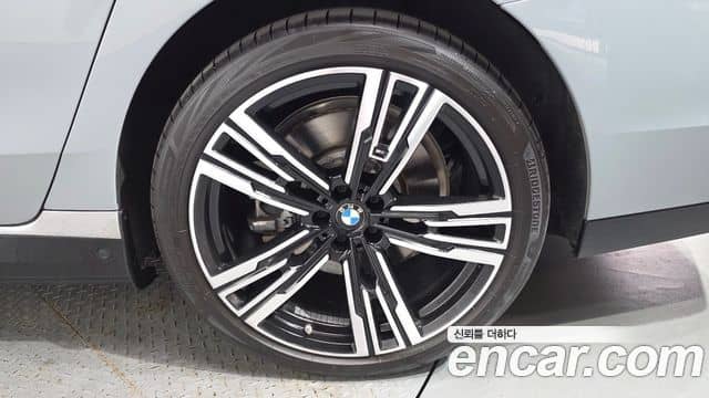 BMW i7, 2025