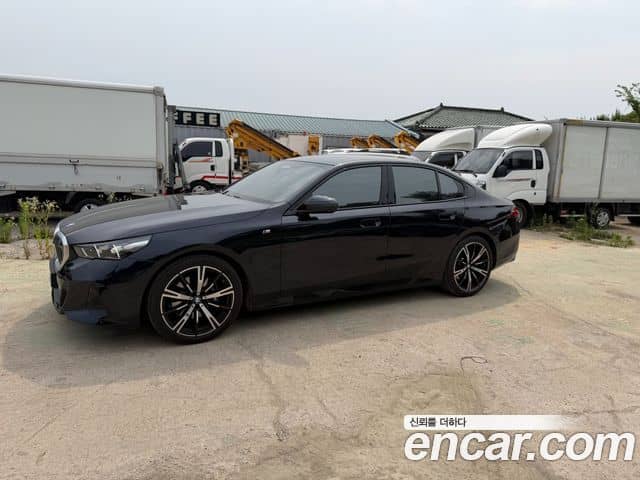 BMW 5 Series, 2025