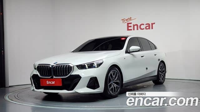 BMW 5 Series, 2024