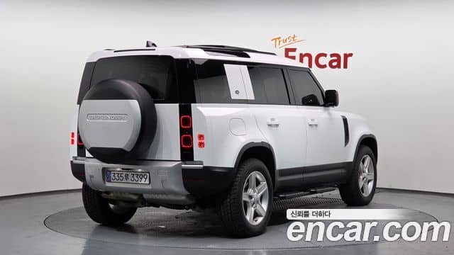 Land Rover Defender, 2024