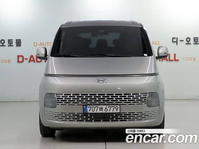 Hyundai Staria, 2023