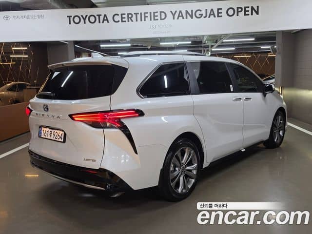 Toyota Sienna, 2025