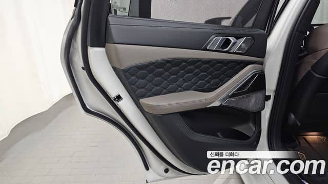 BMW X6M, 2025