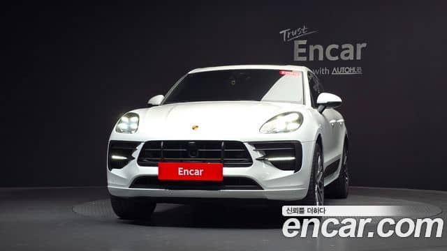 Porsche Macan, 2020