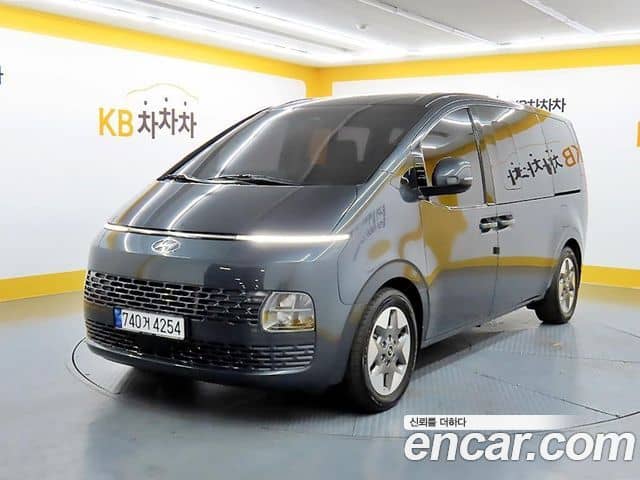 Hyundai Staria, 2022