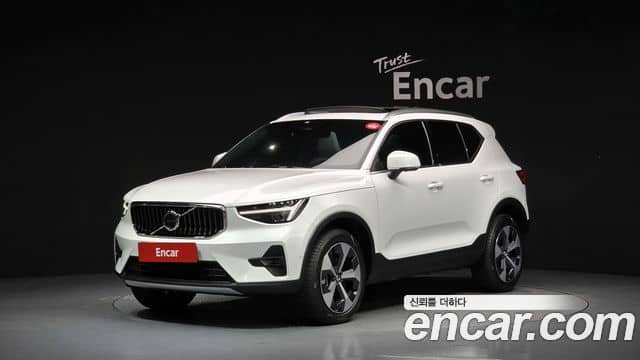Volvo XC40, 2024