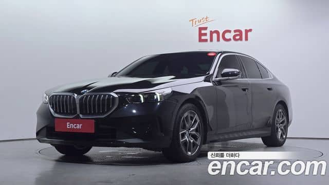BMW 5 Series, 2023