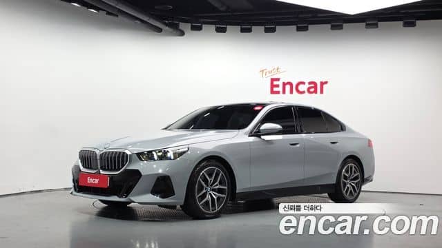 BMW 5 Series, 2025