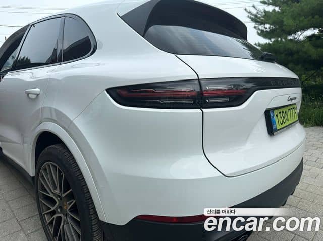Porsche Cayenne, 2023