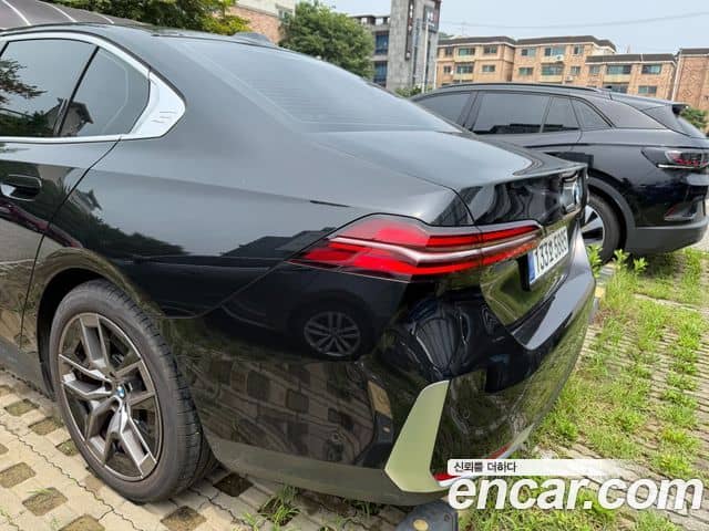 BMW 5 Series, 2025