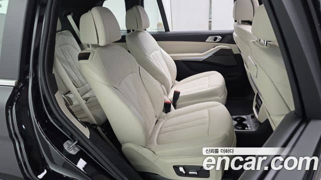 BMW X7, 2025
