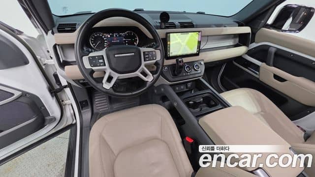 Land Rover Defender, 2022