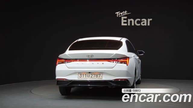 Hyundai The New Avante Hybrid, 2020