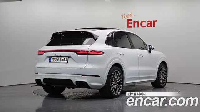 Porsche Cayenne, 2023