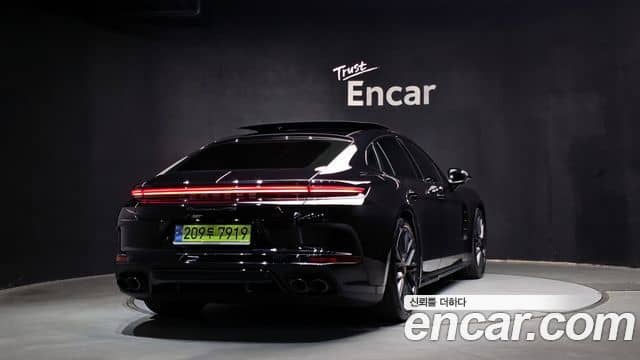 Porsche Panamera, 2025