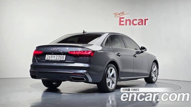 Audi A4, 2022