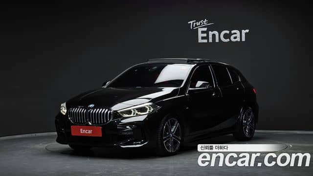 BMW 1 Series, 2022