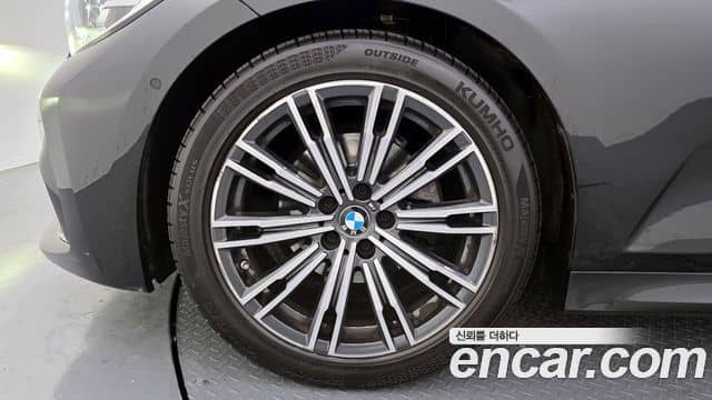 BMW 3 Series, 2022