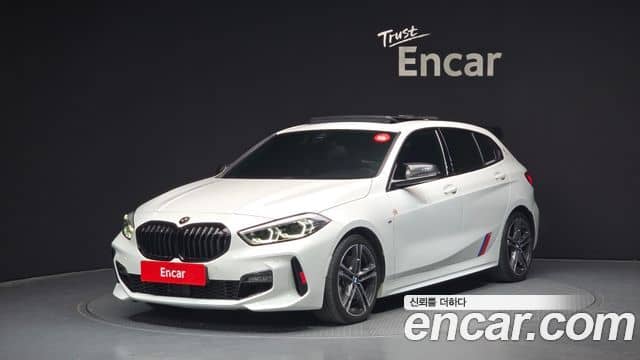 BMW 1 Series, 2022